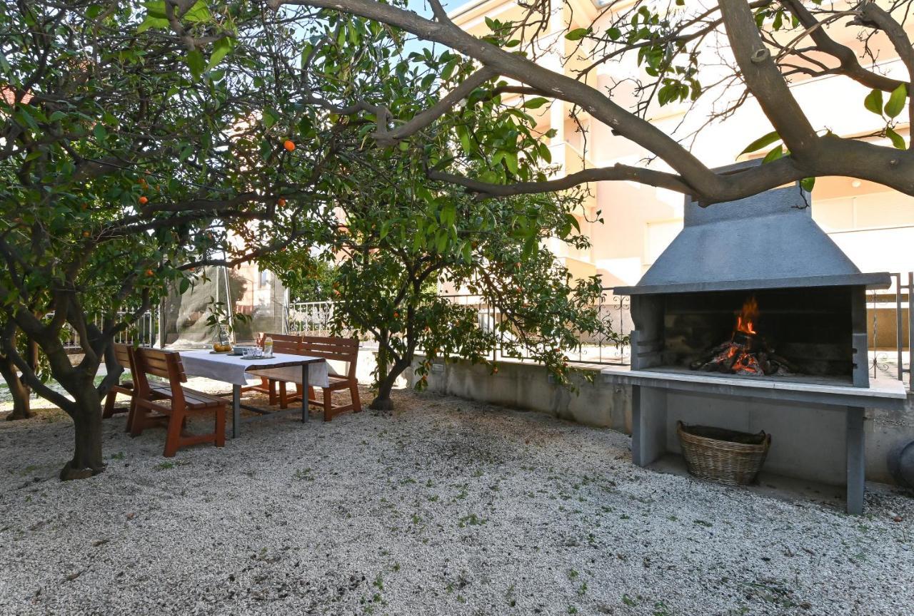Holiday House Vukman Trogir Exterior foto